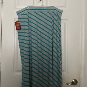 NWT-Faded Glory Maxi skirt Size -3X (22-24W)